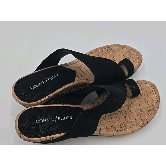 NEW Donald Pliner Gyer 10 Wedge Distressed Leather Black Metallic Sandal - Picture 2 of 12